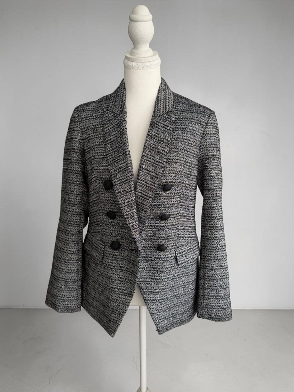 EXPRESS Black White Boucle Blazer Jacket Size 6 NEW NWT